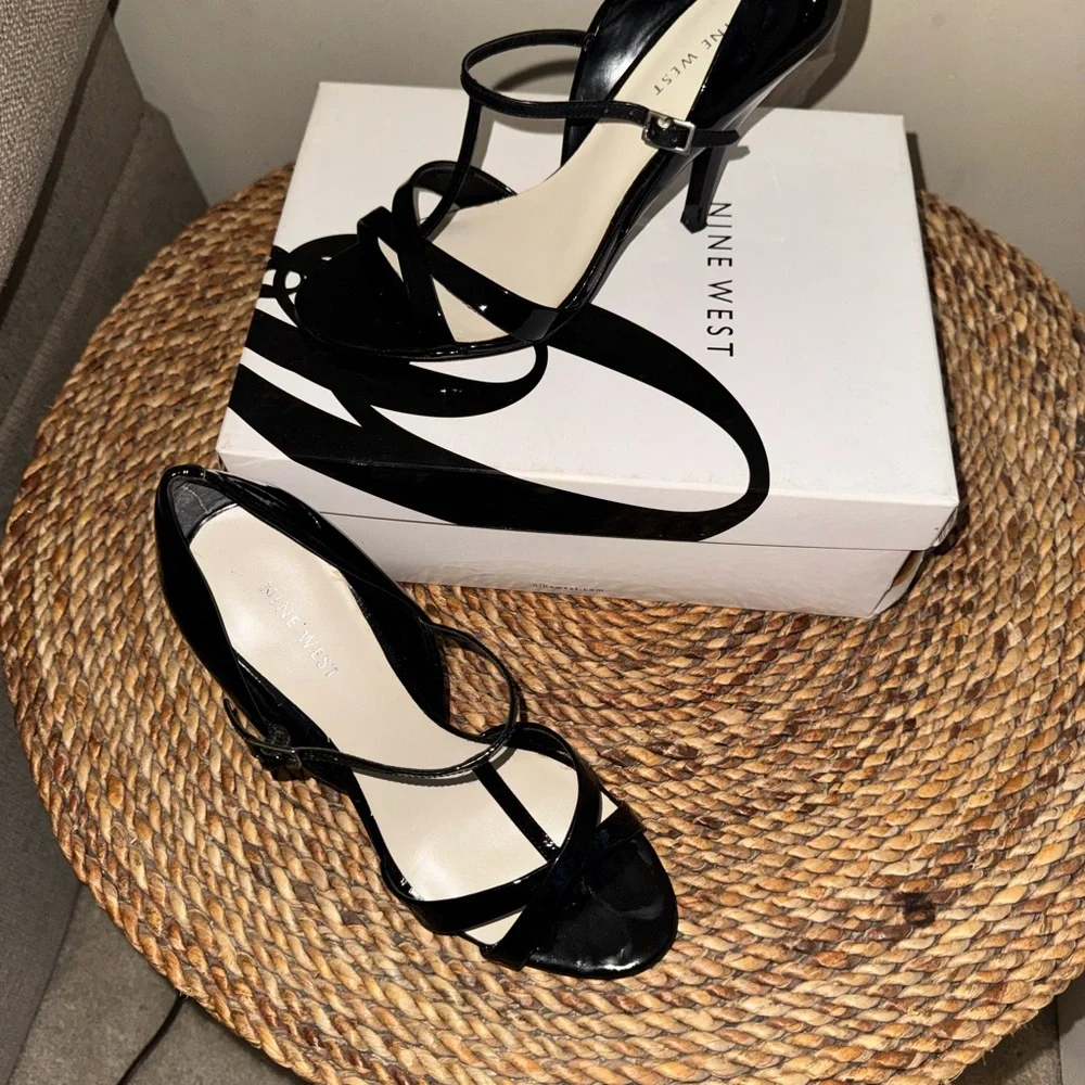 Nine West Black Patent T-Strap Sandals - Picture 3 of 4